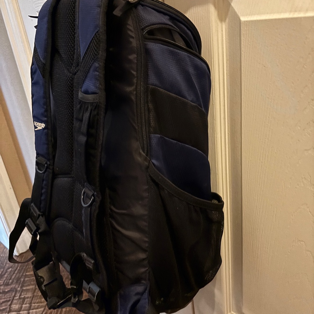 Speedo Navy Blue Backpack - Picture 5 of 5